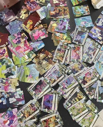 透视青少年卡牌背后的社交与心理需求AG真人百家乐卡游小马宝莉卡爆火(图6)