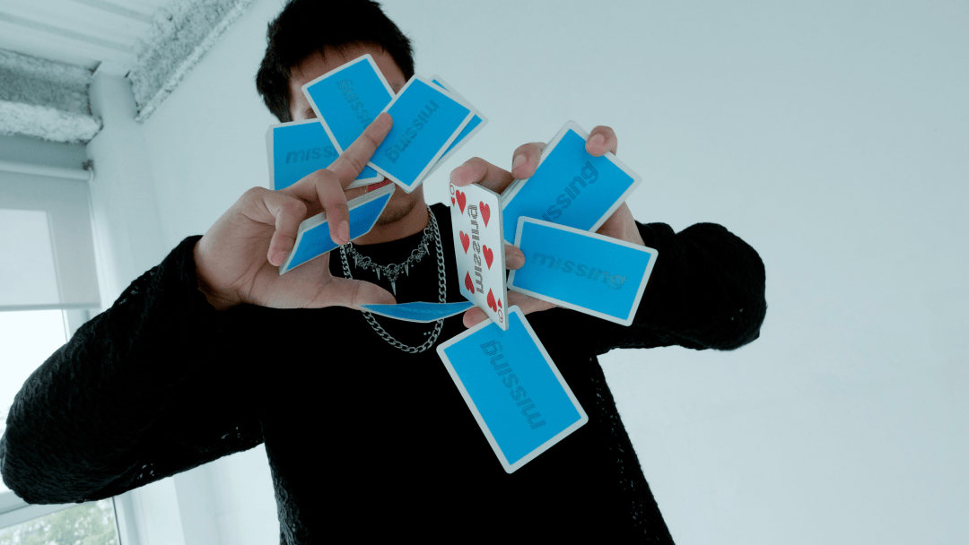 分享与交流「扑克牌翻飞的浪漫与秩序」AG真人娱乐扑克牌艺术展览 花切魔术(图8)