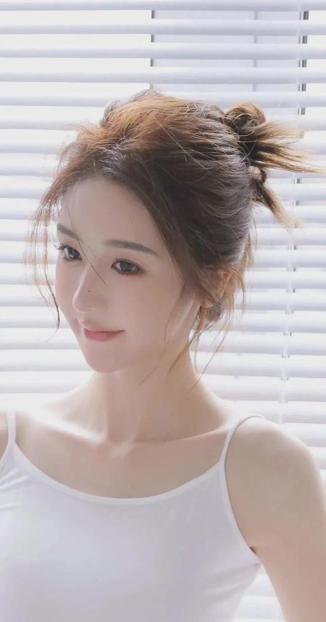 - 美国人激烈摇床打扑克老版本VAG真人